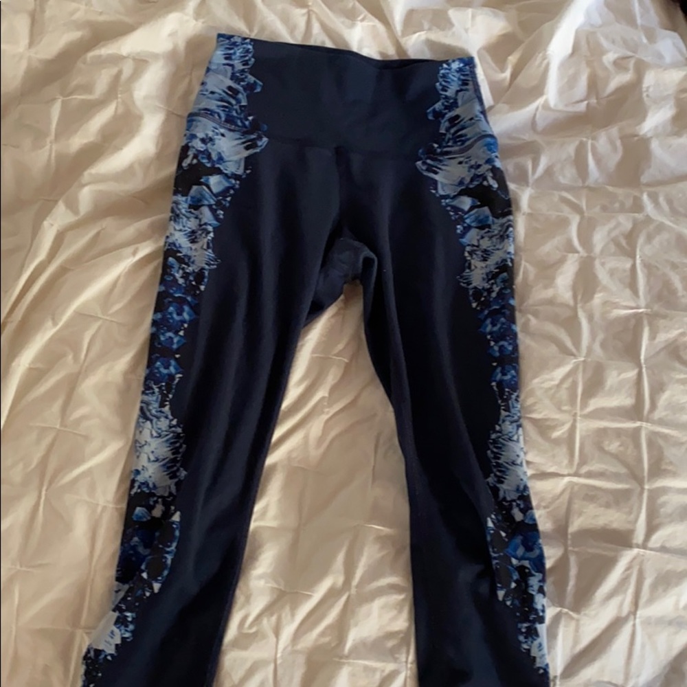 Alo yoga cropped leggings